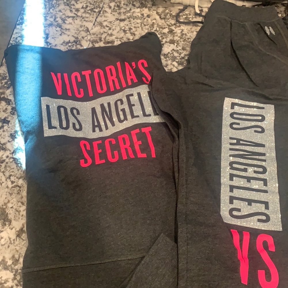 Victoria secrets size L grey and neon pink set